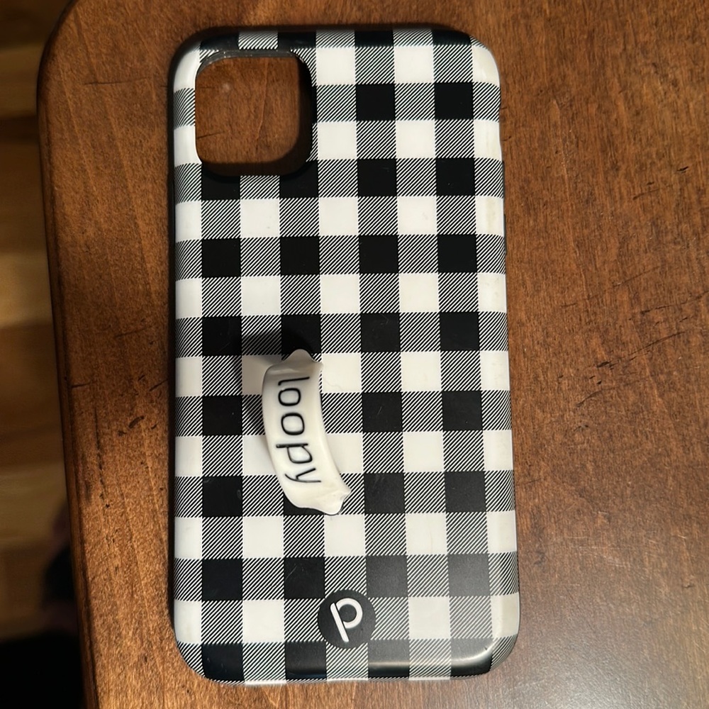 Loopy Case iPhone 11 - black and white buffalo plaid